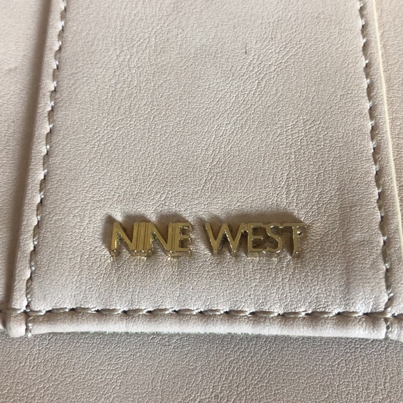 Nine West Cross Body Bag Beige with gold accessories and inside. Purchased - Picture 2 of 6